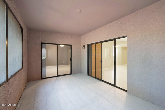 Building Photo - 9555 E Raintree Dr