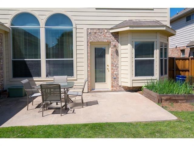 Building Photo - 5909 Vineyard Ln