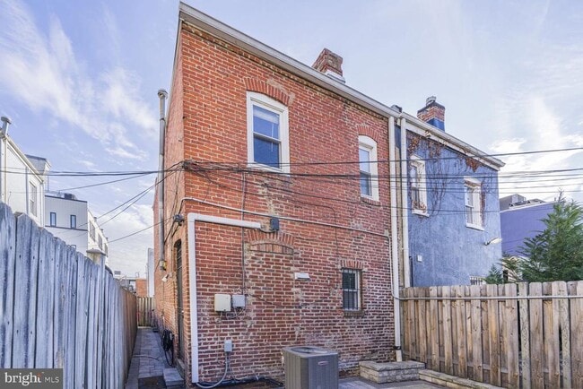 Building Photo - 1246 Wylie St NE