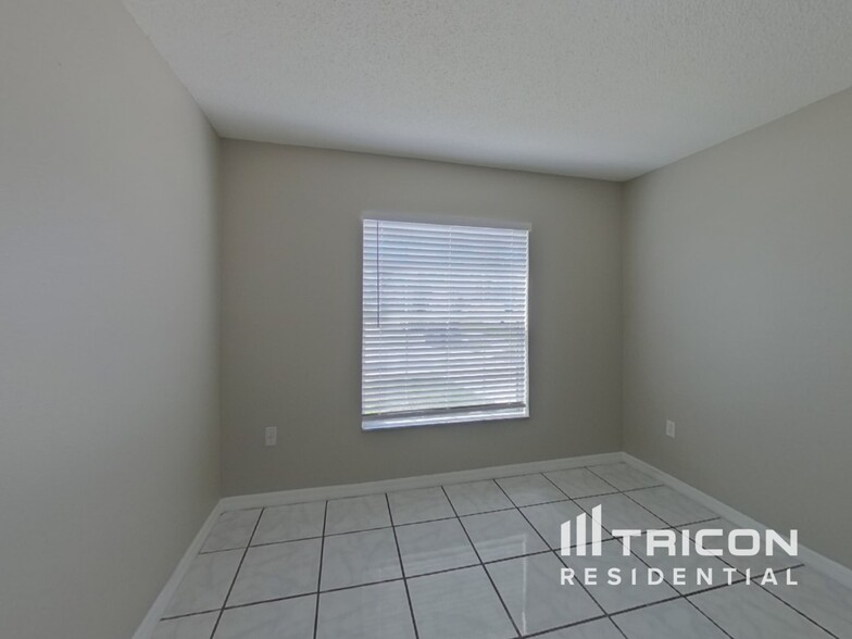 Building Photo - 4423 Hamlet Ct