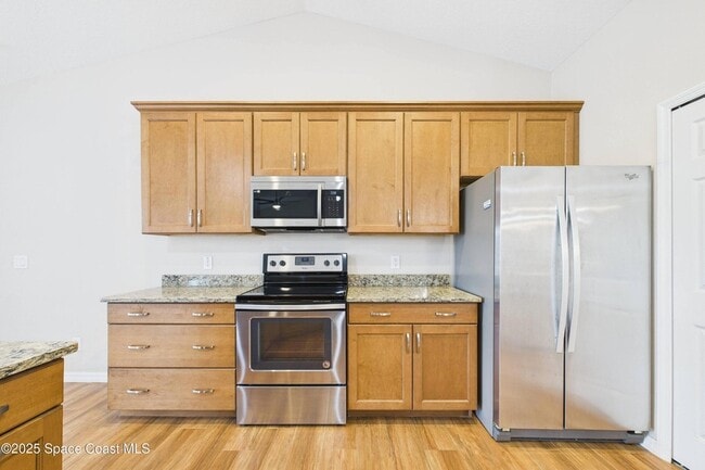 Building Photo - 1936 Gloria Cir