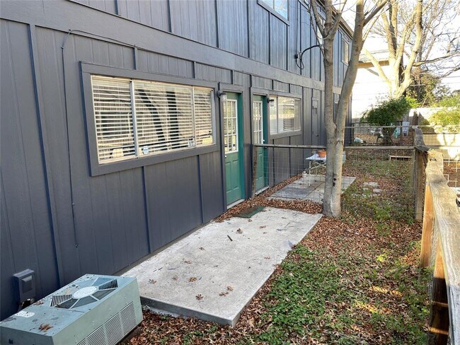 Building Photo - 610 Franklin Blvd