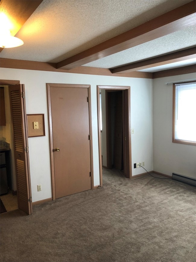 Building Photo - 2012 Cedar St