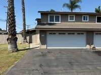 Building Photo - Modern 3 Bedroom, 2.5 Bath Two-Story Townh...
