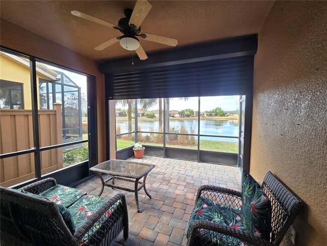 Building Photo - 2435 Palm Tree Dr