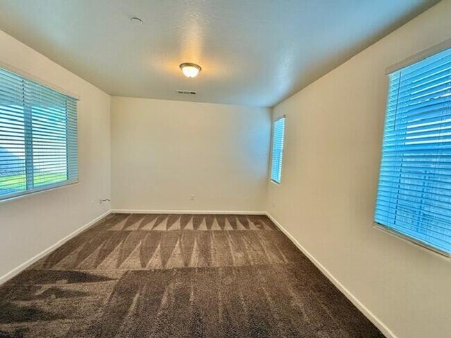 Building Photo - 1762 Bolton Ave