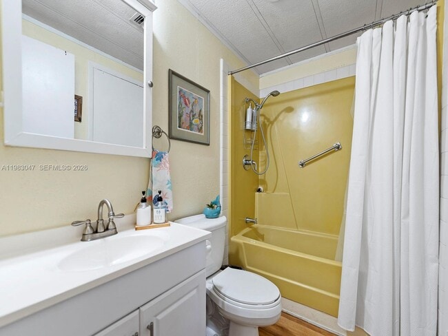 Building Photo - 806 S Jade Dr