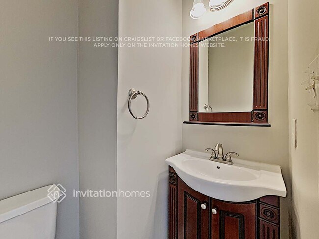 Building Photo - 8006 Glamorgan Ln