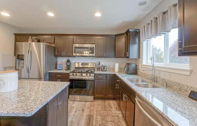 Building Photo - 1200 Juniper Ln
