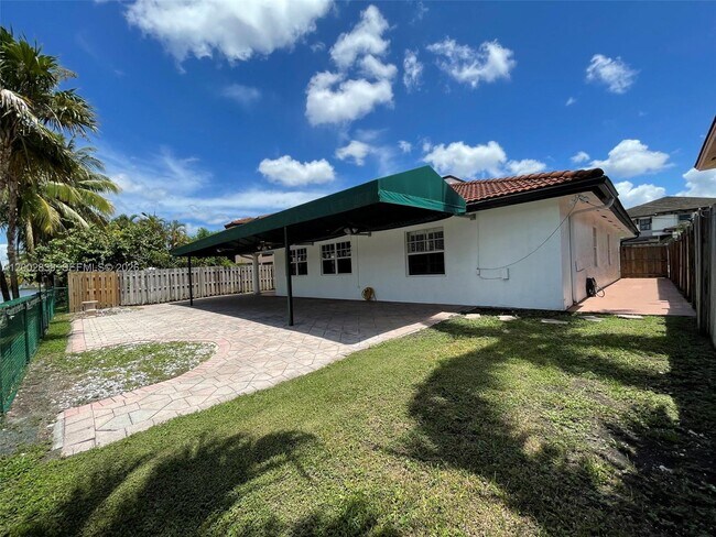 Building Photo - 15873 SW 43rd St