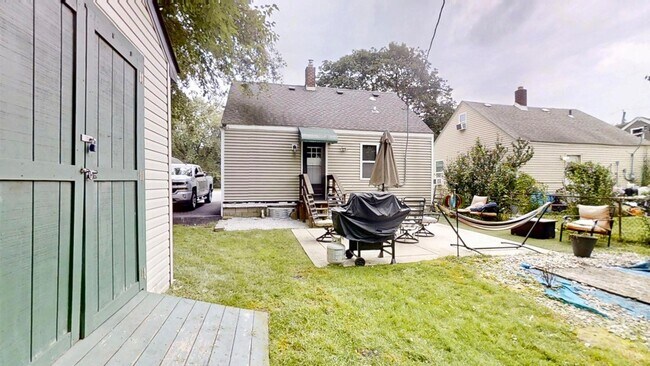 Building Photo - 2517 Clay St
