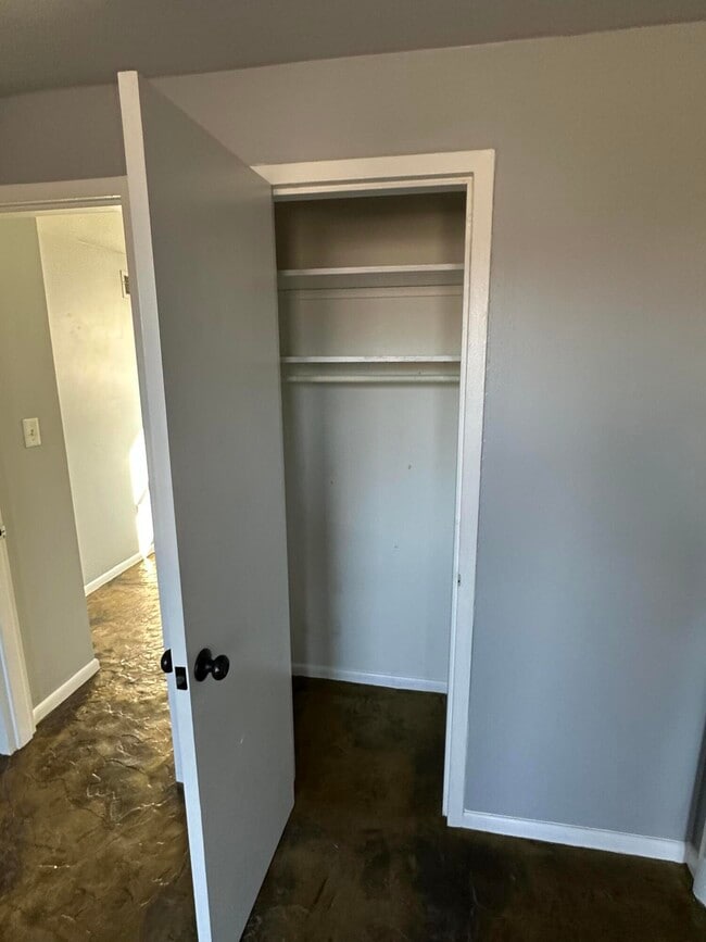 Building Photo - 703 Wilkinson Blvd