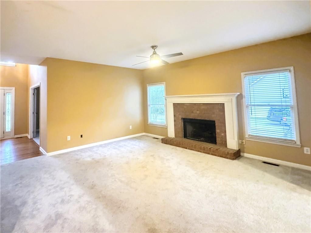 Building Photo - 2550 Wellsley Ln