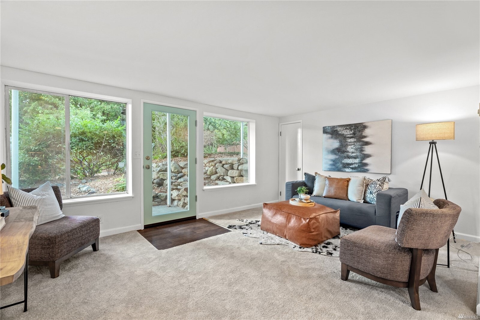 Light and bright space - 1511 N 100th St