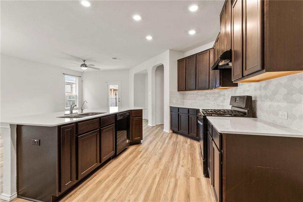 Building Photo - 201 Danablu Dr