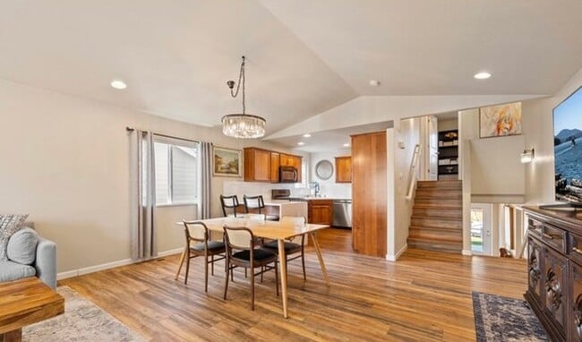 Building Photo - Beautiful 4 Bedroom in Loveland