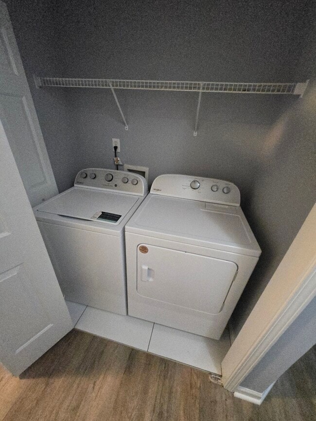 Building Photo - 650 Ganyard Farm Way