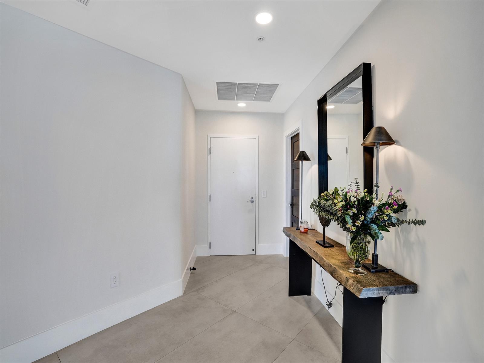 Building Photo - 17301 Biscayne Blvd