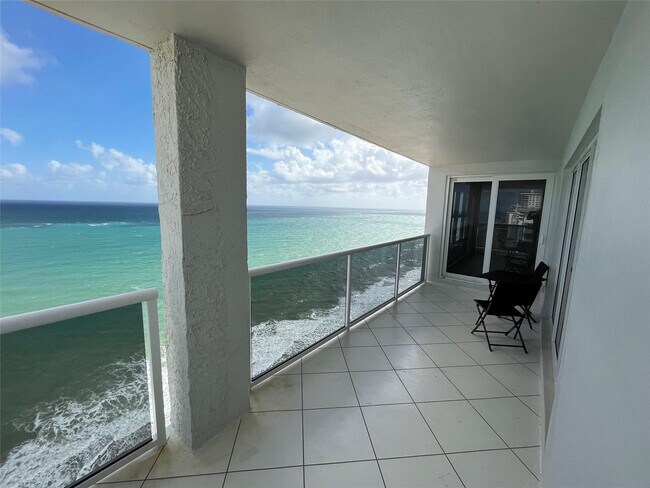 Building Photo - 3500 Galt Ocean Dr