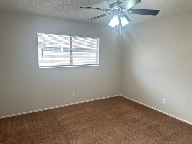 Building Photo - Spacious and Upgraded 2 Bedroom 2 Bath End...