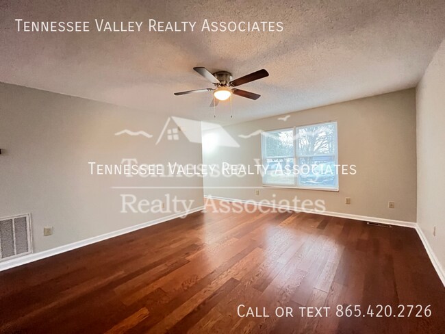 Building Photo - 900 Kirk Ave