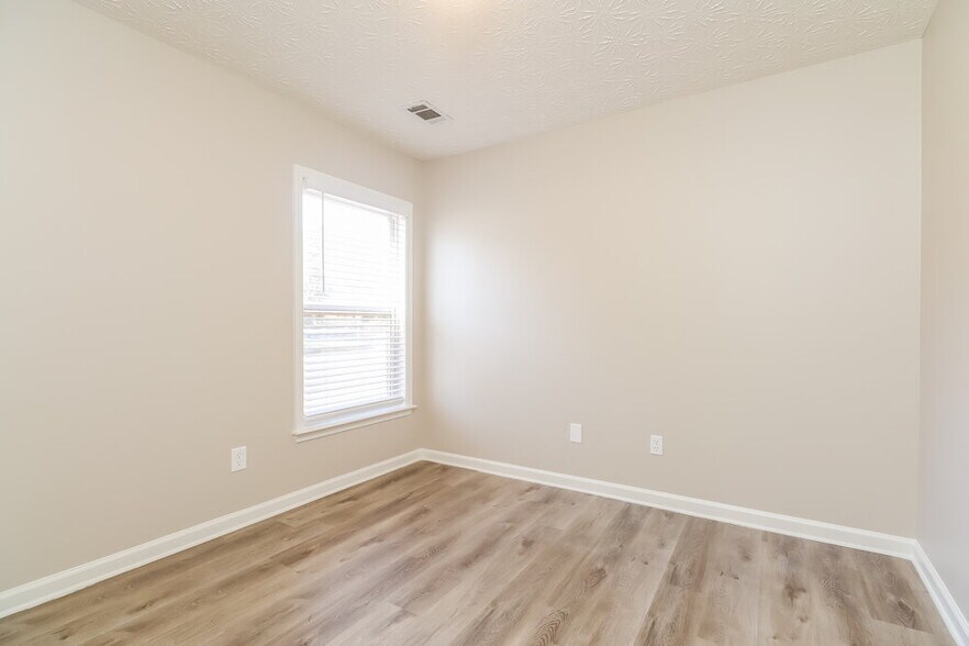 Building Photo - 3116 Baywood Ct