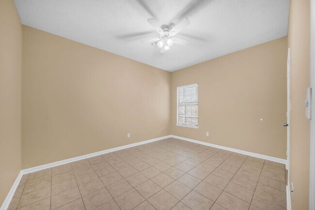 Building Photo - Live just steps from Lake Conroe in this beautifully maintained 3-bedroom, 2-bath home located in...