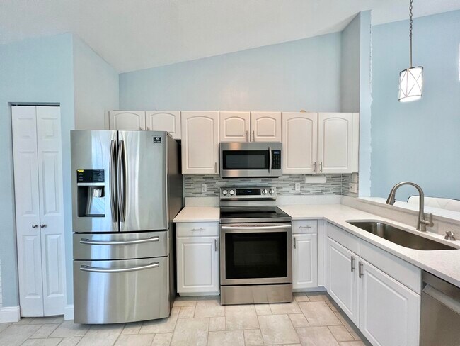 Building Photo - 15306 W Tranquility Lake Dr