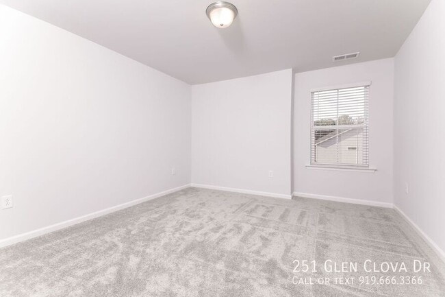 Building Photo - 251 Glen Clova Dr