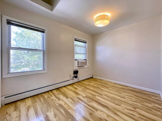 Building Photo - 397 1st St