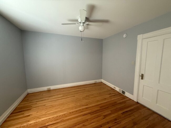 Building Photo - 39 Bremer St