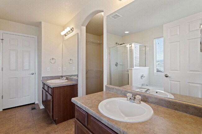 Building Photo - 5105 Hawks Crest Point