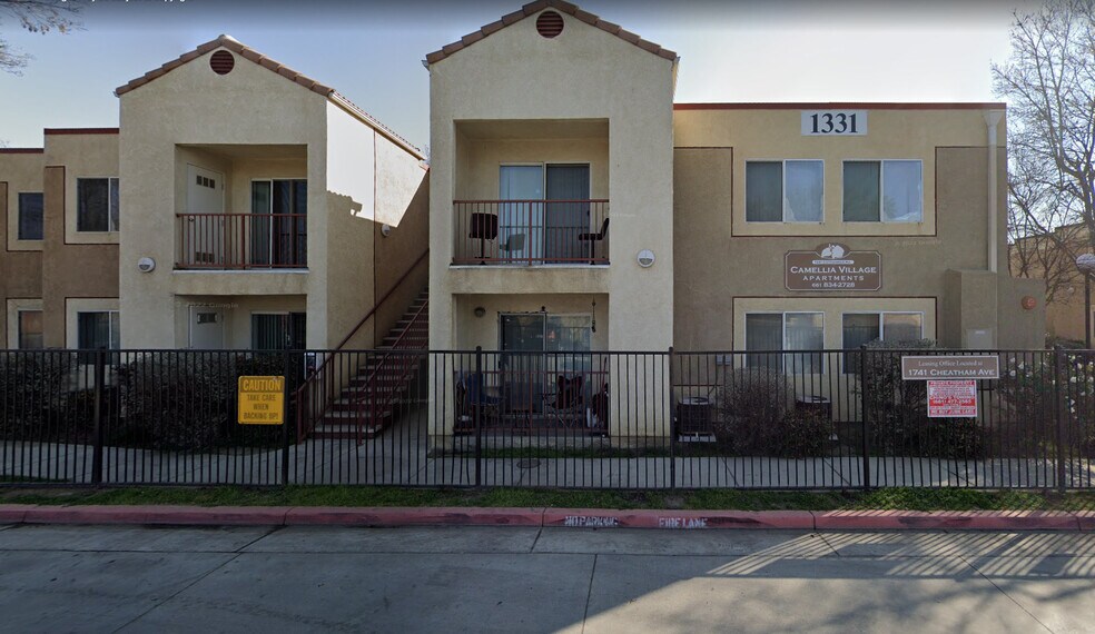 Camellia Village Apartments 1331 Cottonwood Rd Bakersfield CA 93307