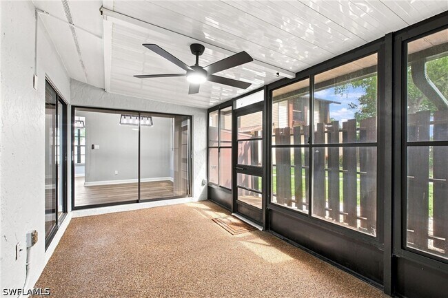 Building Photo - 646 SE 12th Ct