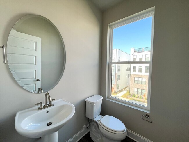 Building Photo - **OFFERING FIRST MONTH'S RENT FREE, $200 MOVE IN PROMOTION & WAIVED APPLICATION FEES** New Constr...
