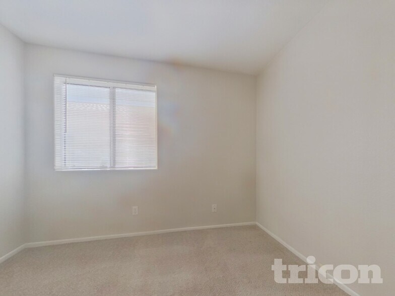 Building Photo - 21619 N 29th Dr