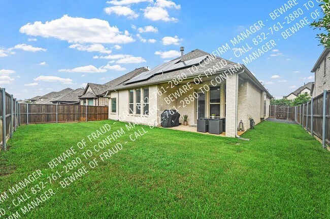 Building Photo - 2606 San Jacinto Dr