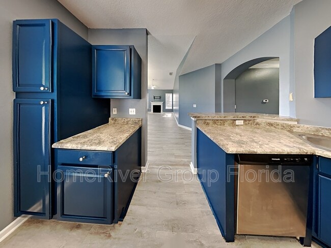 Building Photo - 10509 Villa View Cir
