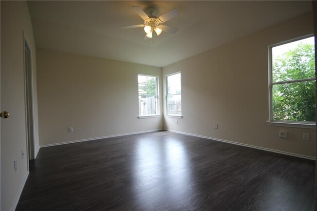 Building Photo - 14705 Rumfeldt St