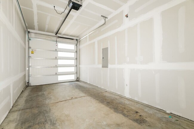 Building Photo - 12835 9th Ave SW