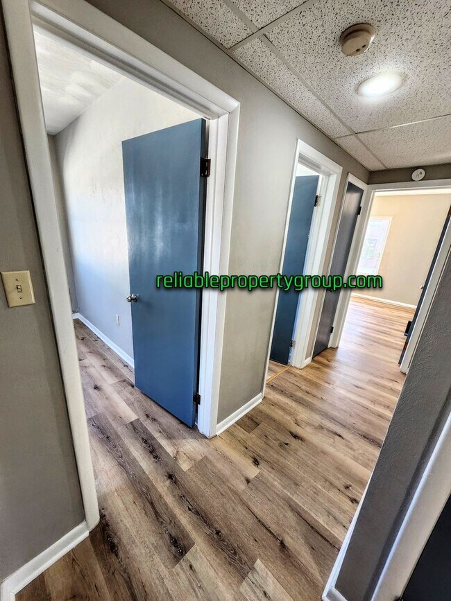 Building Photo - New Listing in Fort Wayne