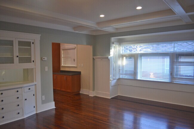 Building Photo - 3765 - 3767