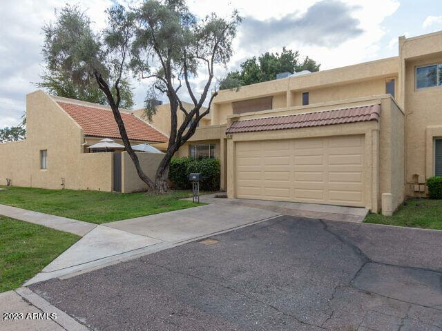 Building Photo - 6216 N 21st Dr