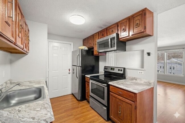 Building Photo - 5 Thoreau Ct