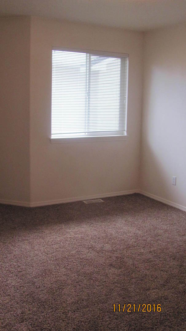 Building Photo - Dorothy2206