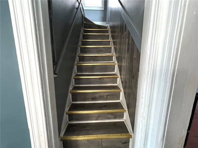 Building Photo - 411 Herrick St