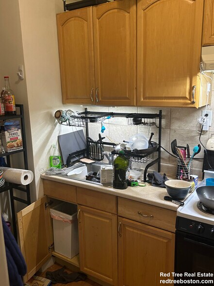 Building Photo - 583 Beacon St