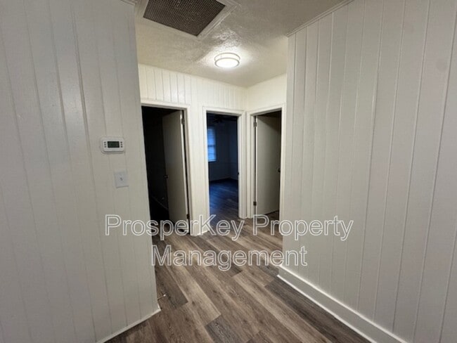 Building Photo - 1436 Brewer Ave