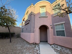Building Photo - Discover a refreshed 4-bedroom, 2.5-bath home in Las Vegas 89149