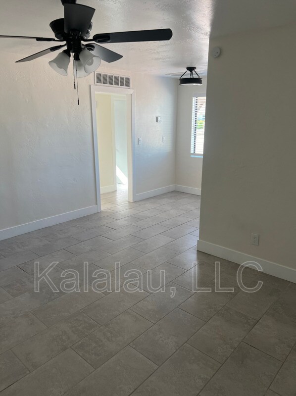 Building Photo - 6813 E Avalon Dr